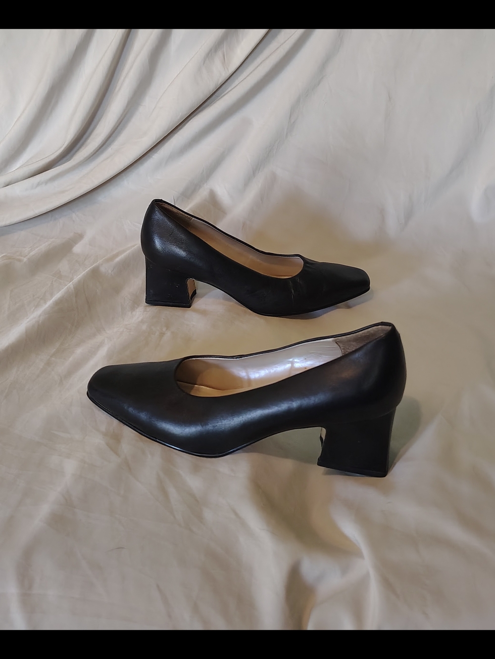 Lady Size 8.5 Classic "Mad Men" Park Avenue Vintage Style Short Block Heel Pumps